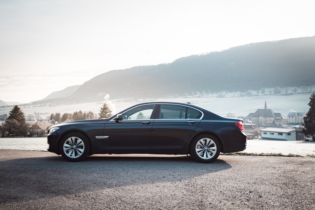 BMW unveils the new Series 7, highlights growing interest in EVs