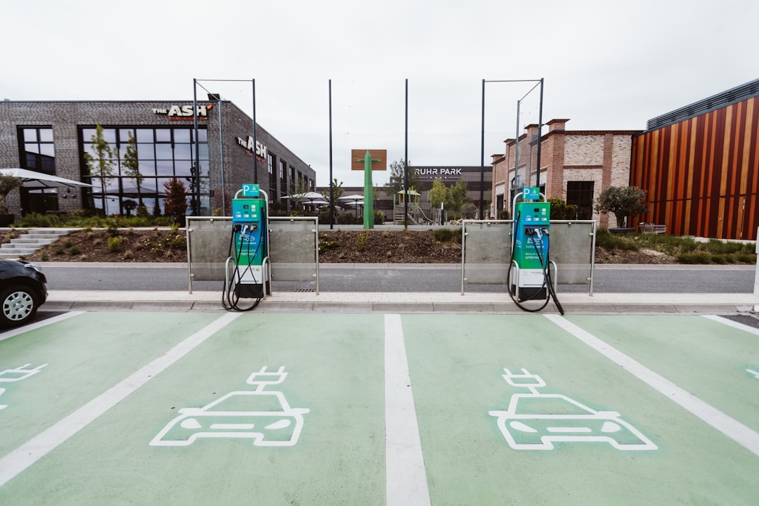 Why Uber Struggles with EVs While Bluebird Adds 1,000 Units