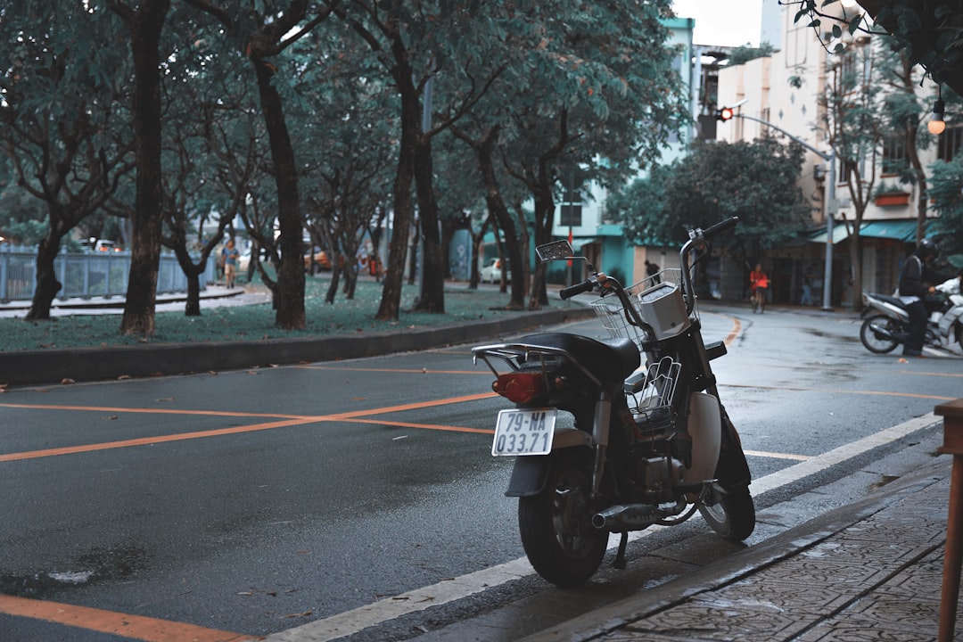 Omowi: The Futuristic Electric Motorcycle Nicknamed the ‘Tesla of Two Wheels’