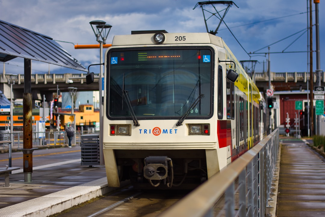 TriMet to retire last original MAX train cars after four decades of service